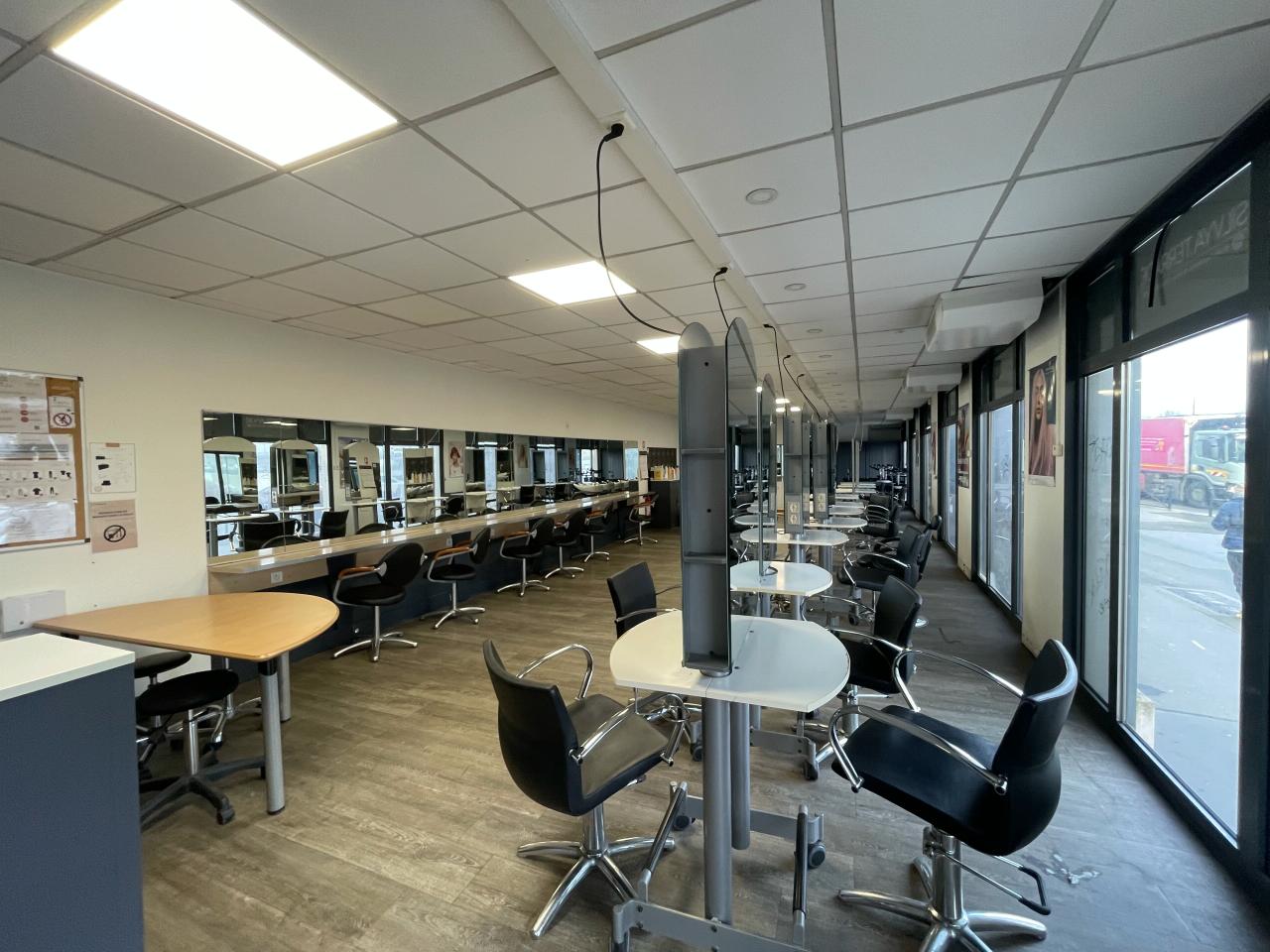 Bureau Bordeaux 697m² Location bureau Bordeaux Gironde OLBUR2530458 10